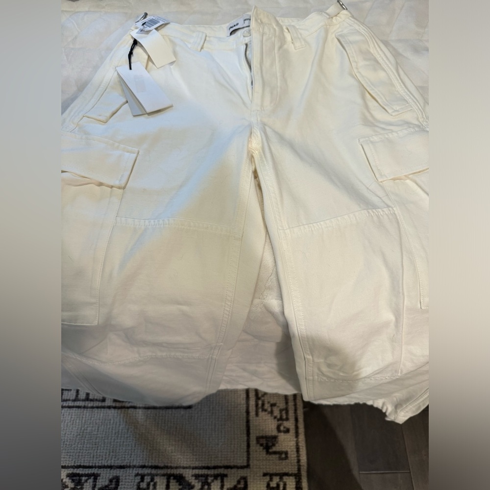 Aritzia Cargo Pants BRAND NEW WITH TAGS